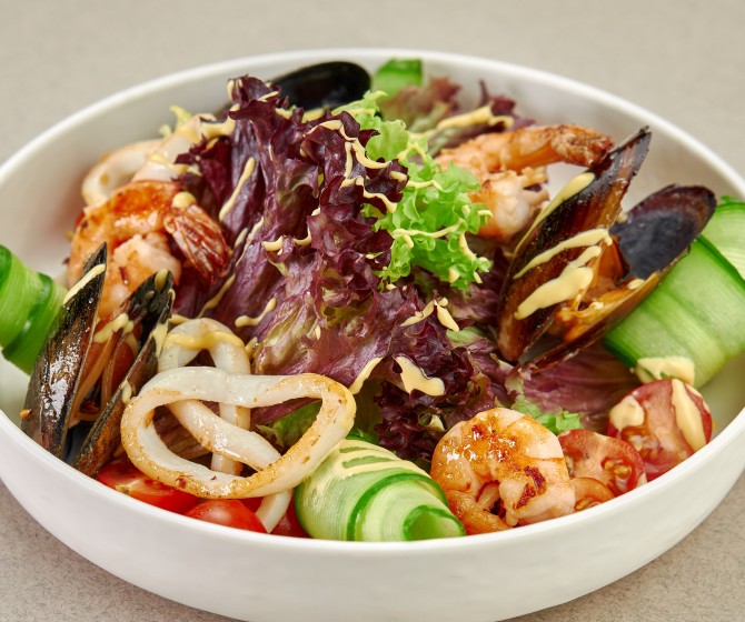 Салат с морепродуктами